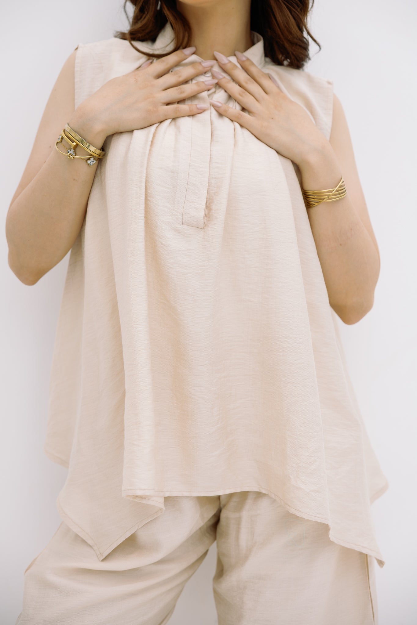 Light Beige Cut Basic