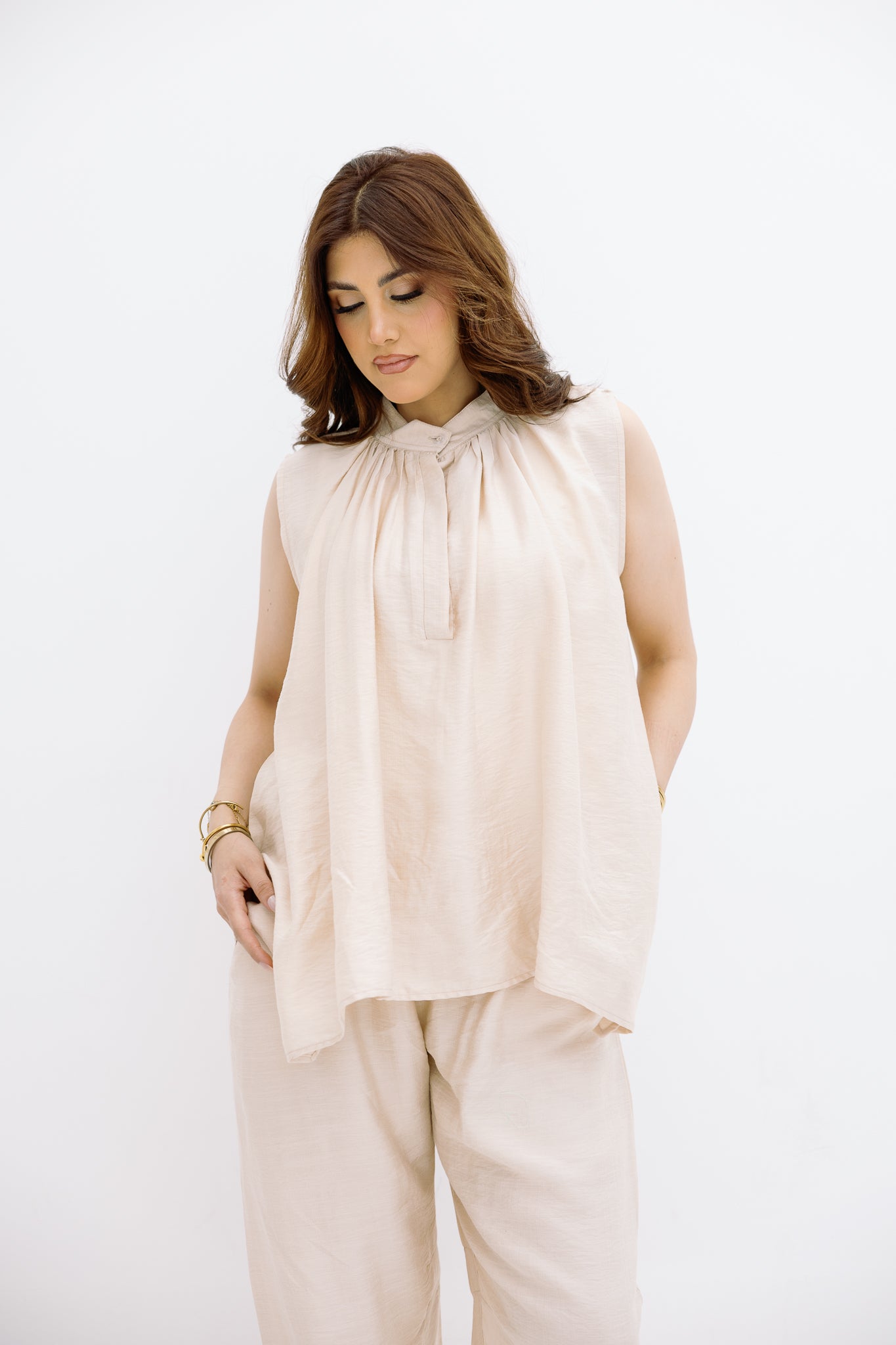 Light Beige Cut Basic
